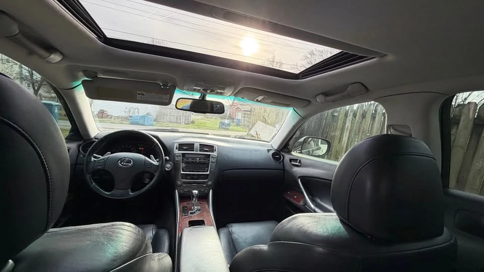 2007 Lexus IS 2nd Gen - Image 7 of 12