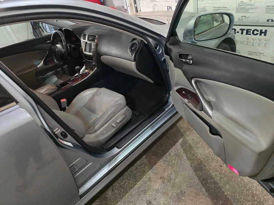 2007 Lexus IS 2nd Gen - Image 7 of 8