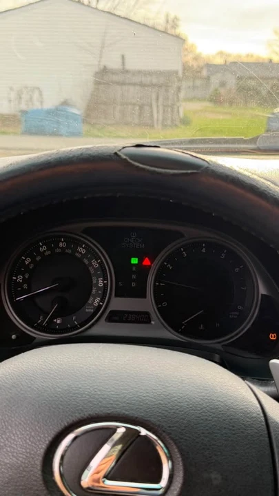 2007 Lexus IS 2nd Gen - Image 6 of 12