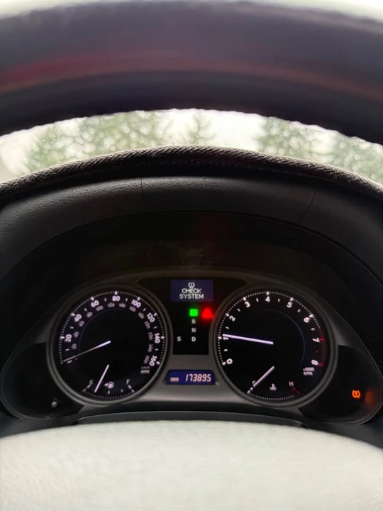 2007 Lexus IS 2nd Gen - Image 9 of 13