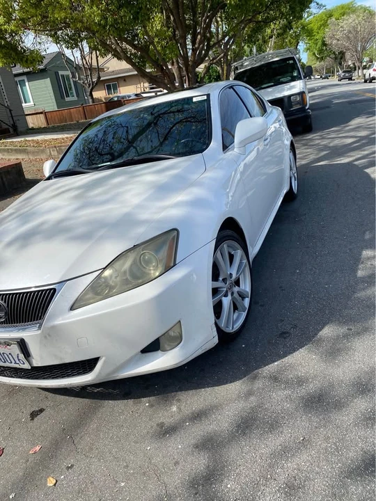 2007 Lexus IS 2nd Gen - Image 11 of 18