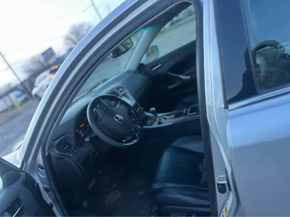 2007 Lexus IS 2nd Gen - Image 14 of 17