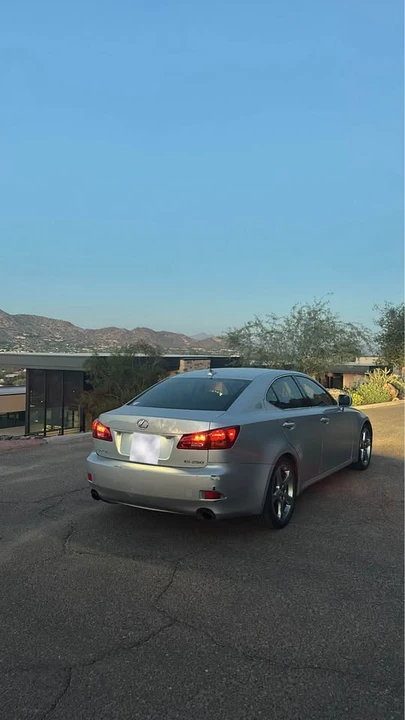 2007 Lexus IS 2nd Gen - Image 2 of 4