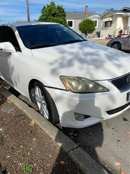 2007 Lexus IS 2nd Gen - Image 9 of 18
