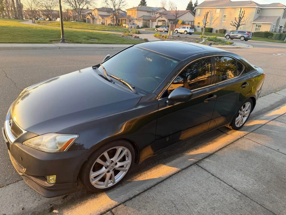 2007 Lexus IS 2nd Gen - Image 4 of 12