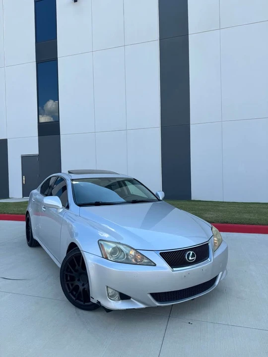2007 Lexus IS 2nd Gen - Image 2 of 10