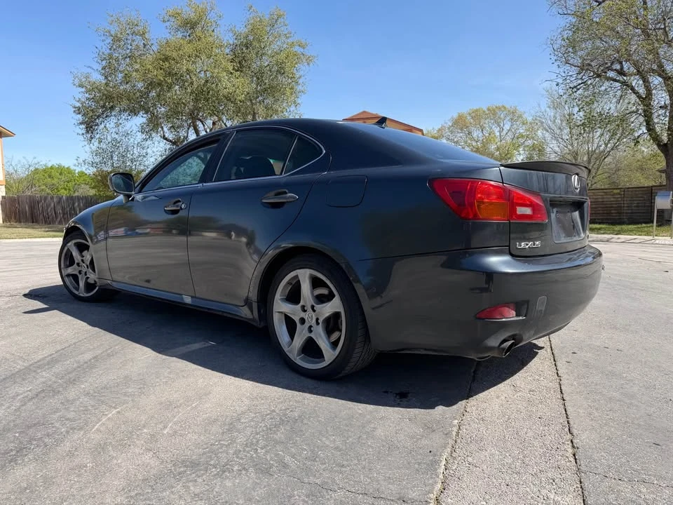 2007 Lexus IS 2nd Gen - Image 2 of 6