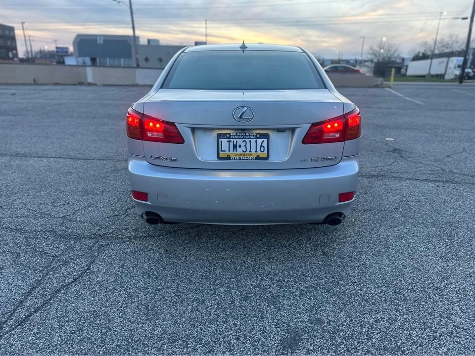 2007 Lexus IS 2nd Gen - Image 9 of 17