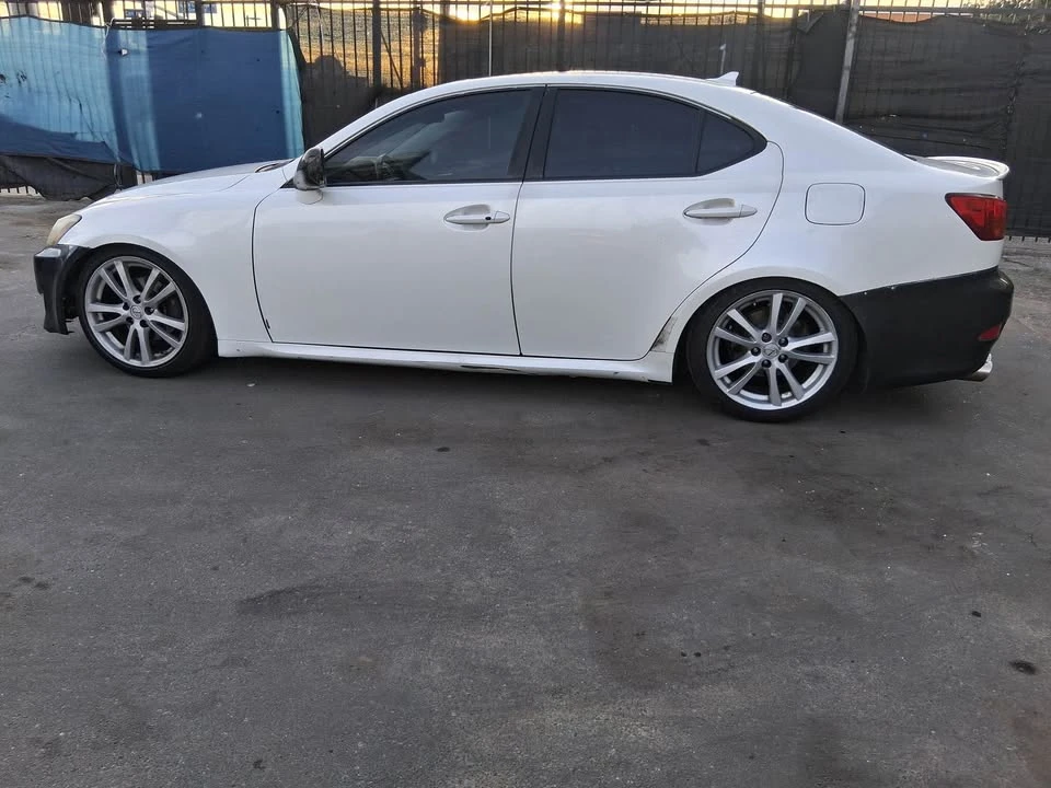 2007 Lexus IS 2nd Gen - Image 4 of 9