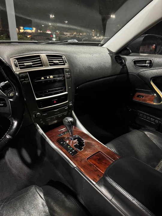 2007 Lexus IS 2nd Gen - Image 8 of 10