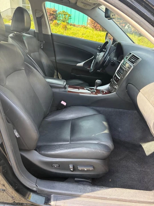 2007 Lexus IS 2nd Gen - Image 14 of 16