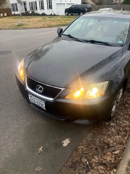2007 Lexus IS 2nd Gen - Image 2 of 4