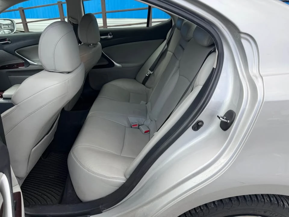 2007 Lexus IS 2nd Gen - Image 11 of 17