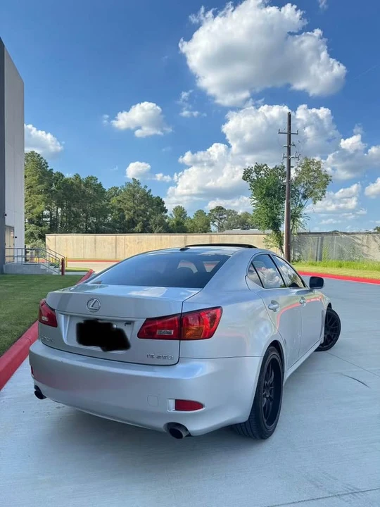 2007 Lexus IS 2nd Gen - Image 3 of 10