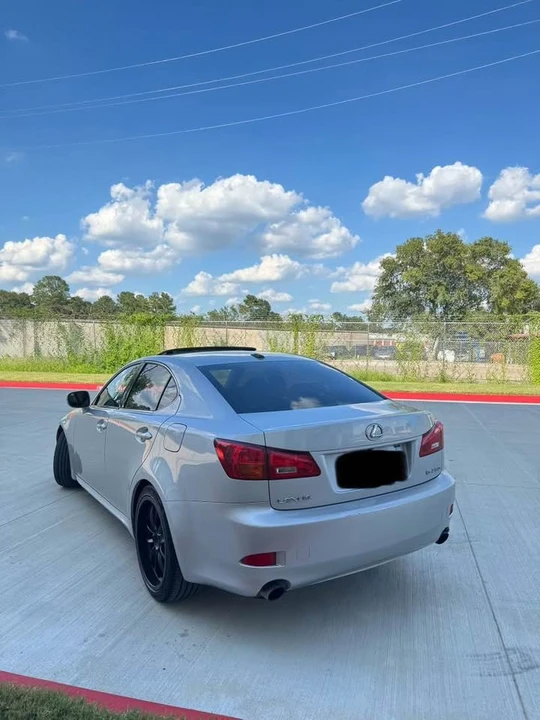 2007 Lexus IS 2nd Gen - Image 4 of 10