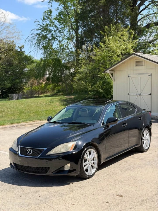 2007 Lexus IS 2nd Gen - Image 11 of 17