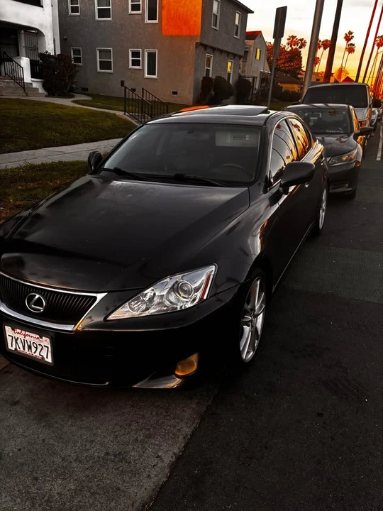 2007 Lexus IS 2nd Gen - Image 5 of 12