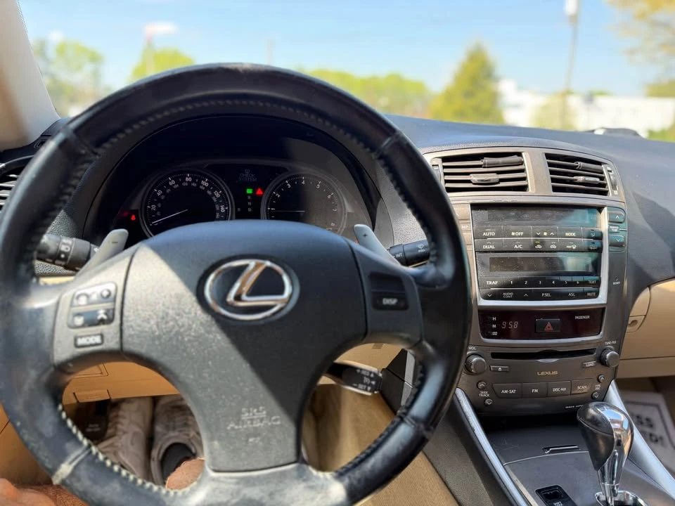 2007 Lexus IS 2nd Gen - Image 14 of 17