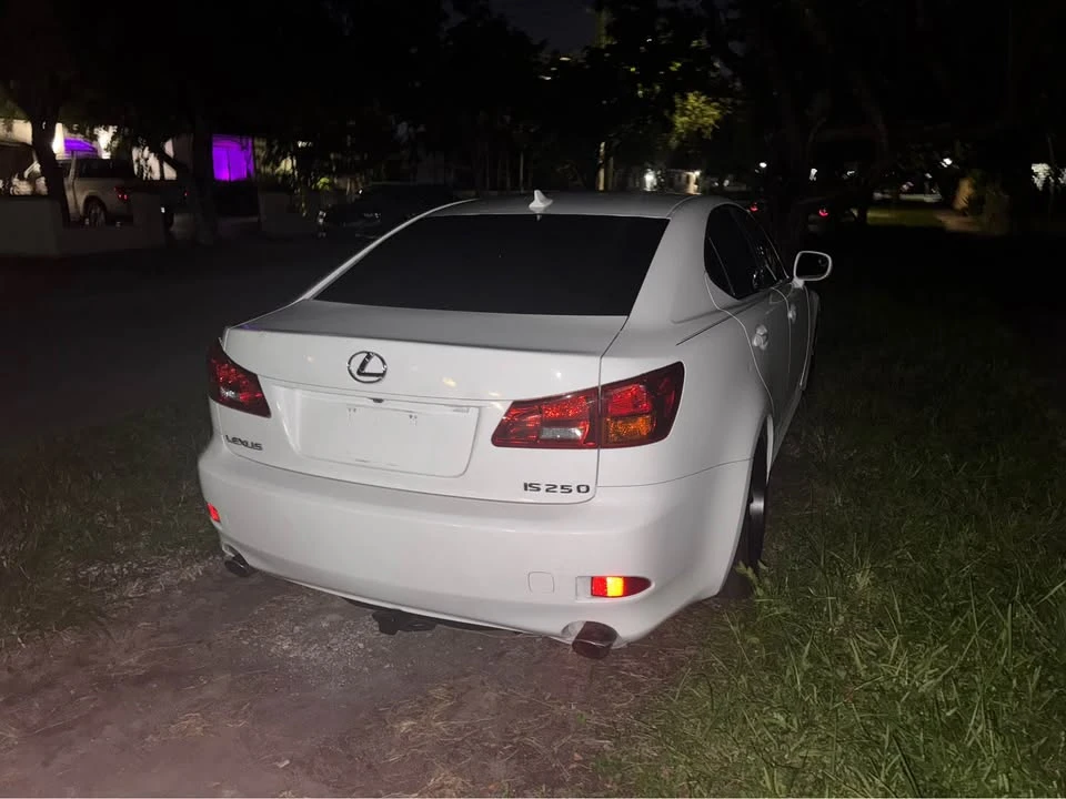 2007 Lexus IS 2nd Gen - Image 2 of 5