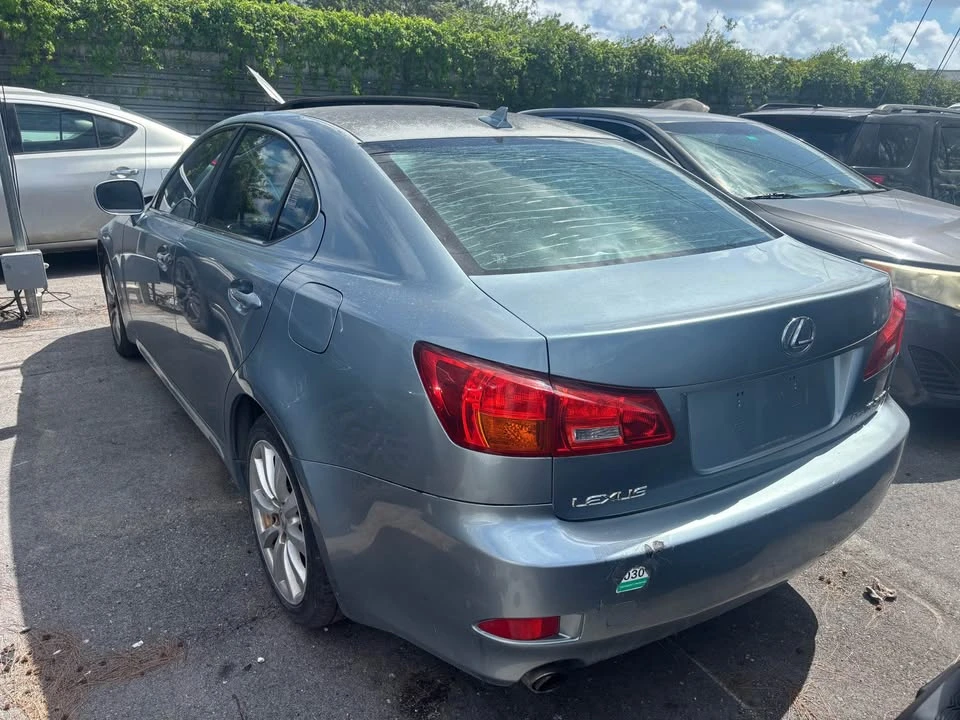 2007 Lexus IS 2nd Gen - Image 9 of 11