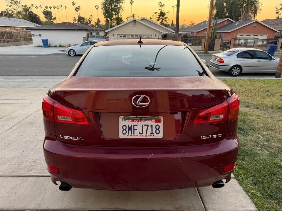 2007 Lexus IS 2nd Gen - Image 4 of 10