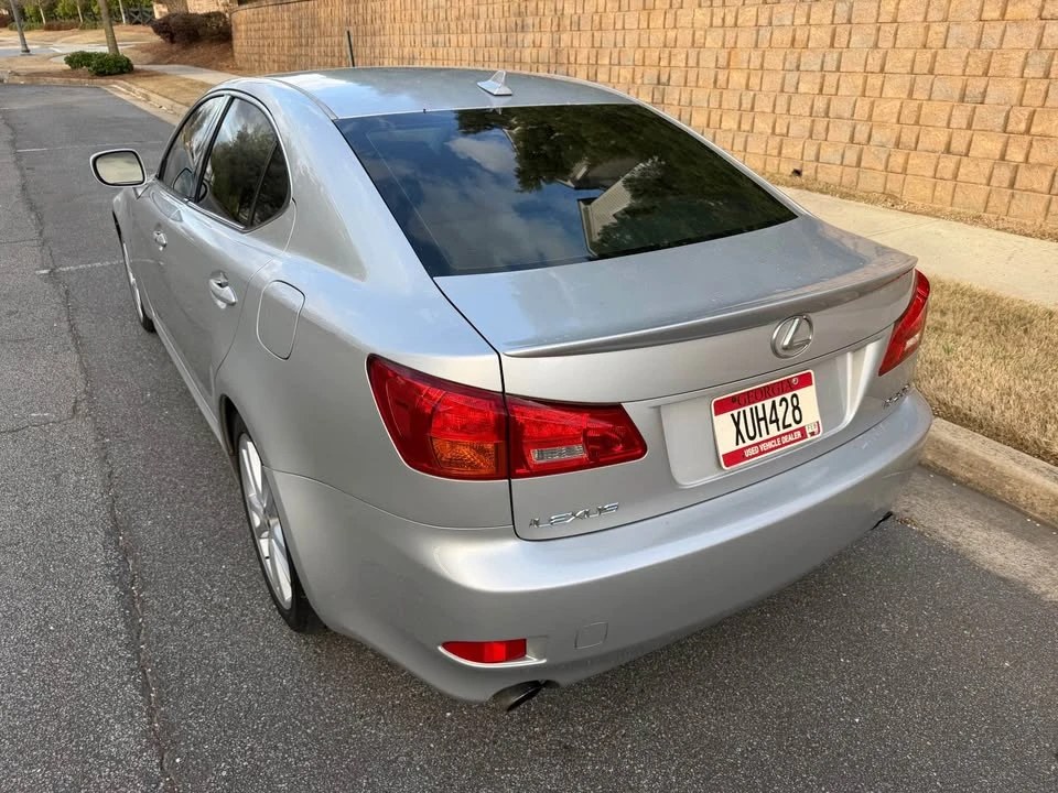 2007 Lexus IS 2nd Gen - Image 4 of 10