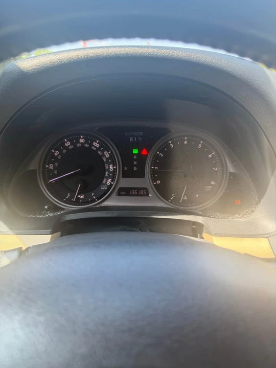 2007 Lexus IS 2nd Gen - Image 13 of 17