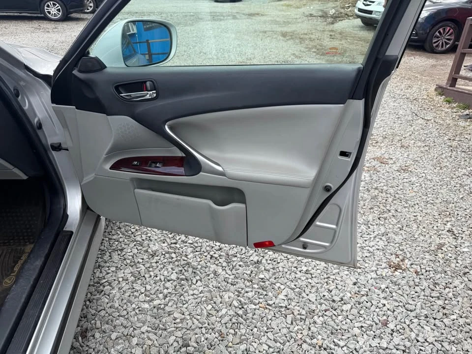 2007 Lexus IS 2nd Gen - Image 15 of 17