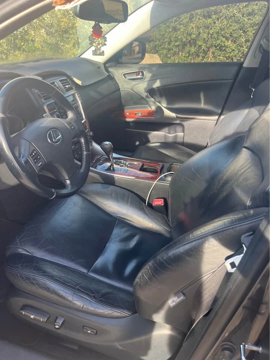 2007 Lexus IS 2nd Gen - Image 6 of 7