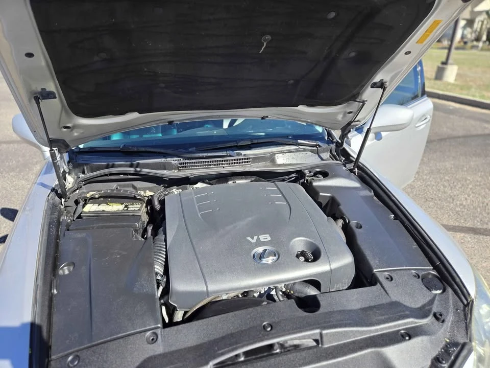2007 Lexus IS 2nd Gen - Image 16 of 18