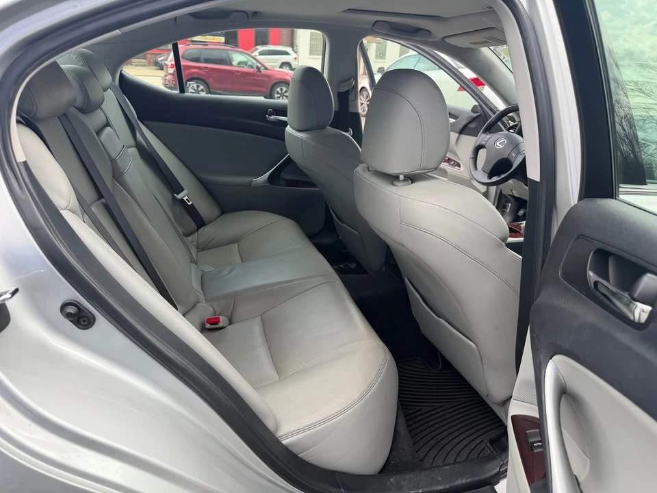 2007 Lexus IS 2nd Gen - Image 14 of 17
