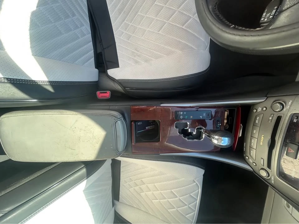 2007 Lexus IS 2nd Gen - Image 12 of 15