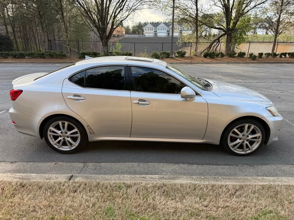 2007 Lexus IS 2nd Gen - Image 6 of 10