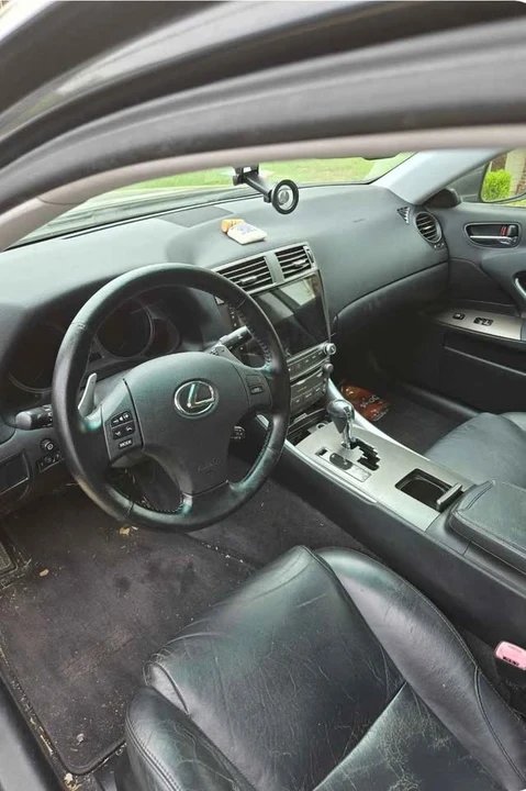 2007 Lexus IS 2nd Gen - Image 5 of 8
