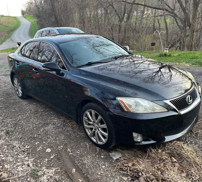 2007 Lexus IS 2nd Gen - Image 2 of 8