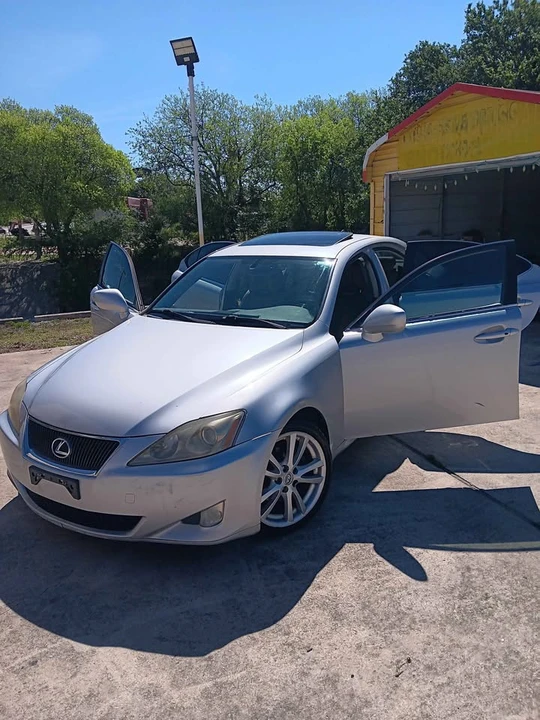 2007 Lexus IS 2nd Gen - Image 10 of 11