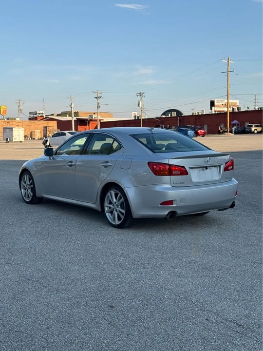2007 Lexus IS 2nd Gen - Image 4 of 18
