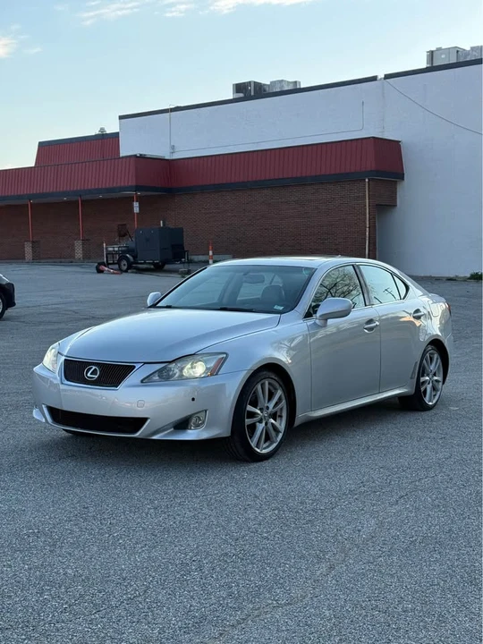 2007 Lexus IS 2nd Gen - Image 3 of 18