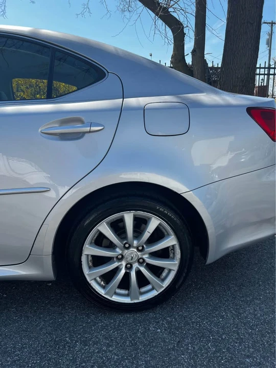 2007 Lexus IS 2nd Gen - Image 10 of 20