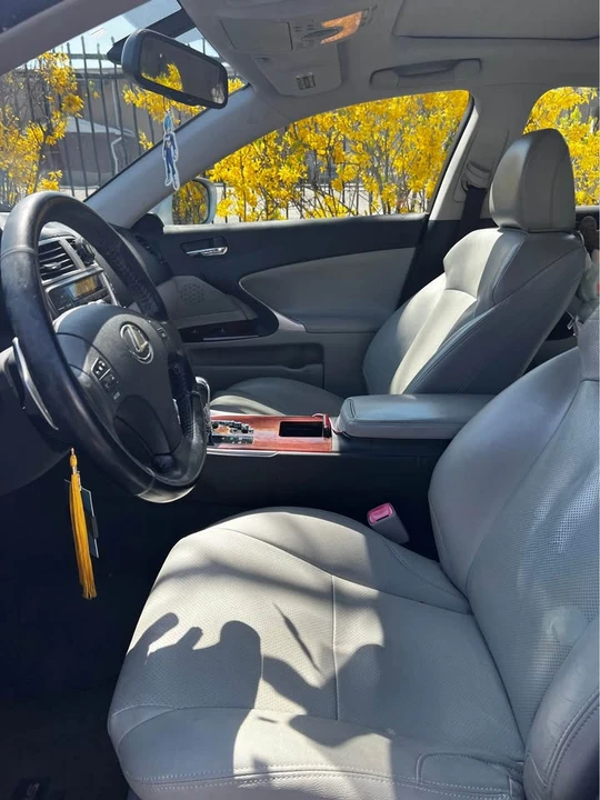 2007 Lexus IS 2nd Gen - Image 12 of 20