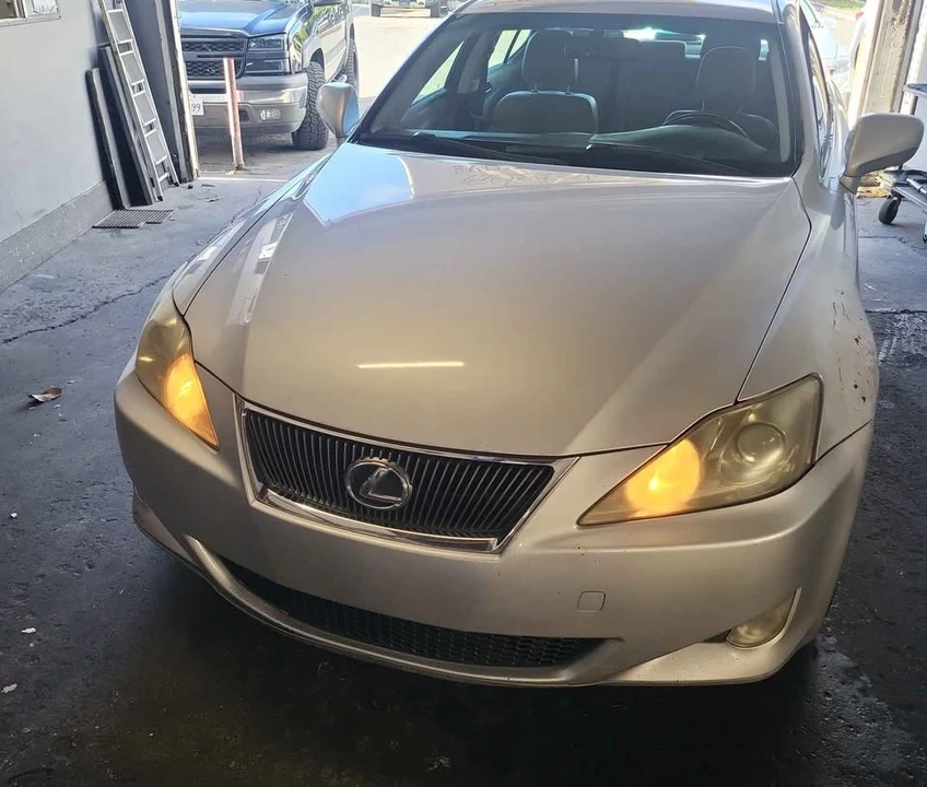 2007 Lexus IS 2nd Gen - Image 4 of 8