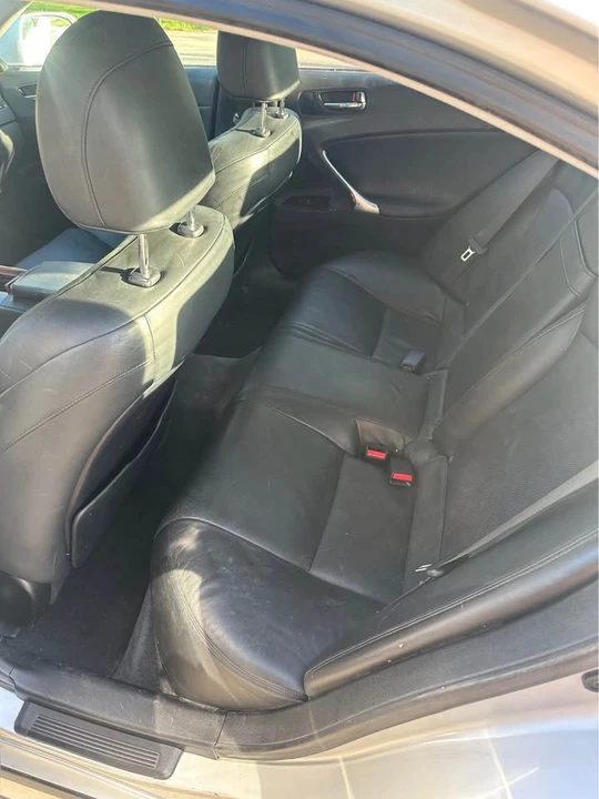 2007 Lexus IS 2nd Gen - Image 11 of 16