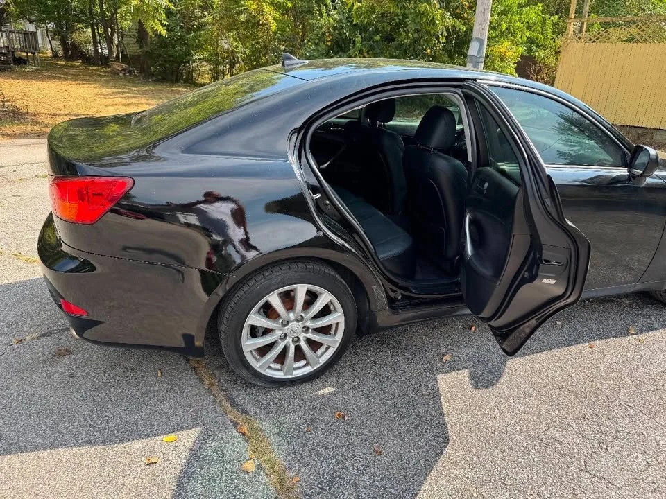 2007 Lexus IS 2nd Gen - Image 8 of 19