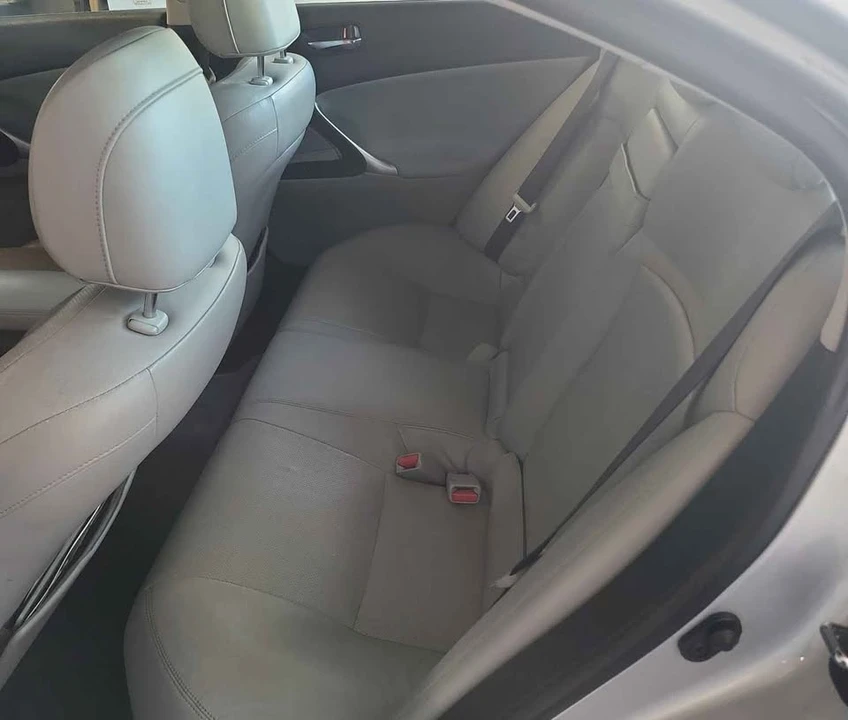 2007 Lexus IS 2nd Gen - Image 6 of 8