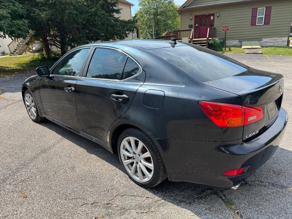 2007 Lexus IS 2nd Gen - Image 18 of 19