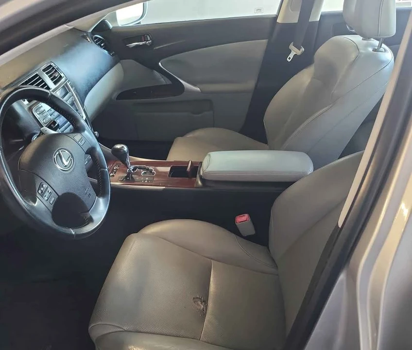 2007 Lexus IS 2nd Gen - Image 5 of 8