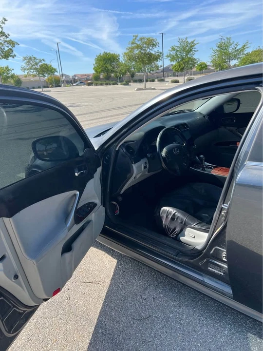 2007 Lexus IS 2nd Gen - Image 11 of 20
