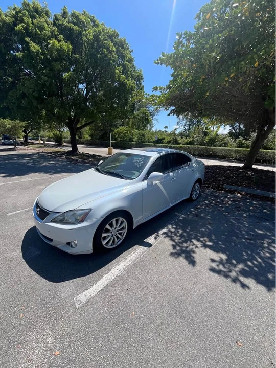 2007 Lexus IS 2nd Gen - Image 2 of 6
