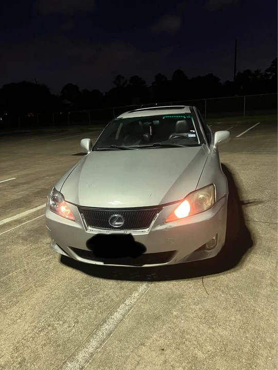 2007 Lexus IS 2nd Gen - Image 2 of 8