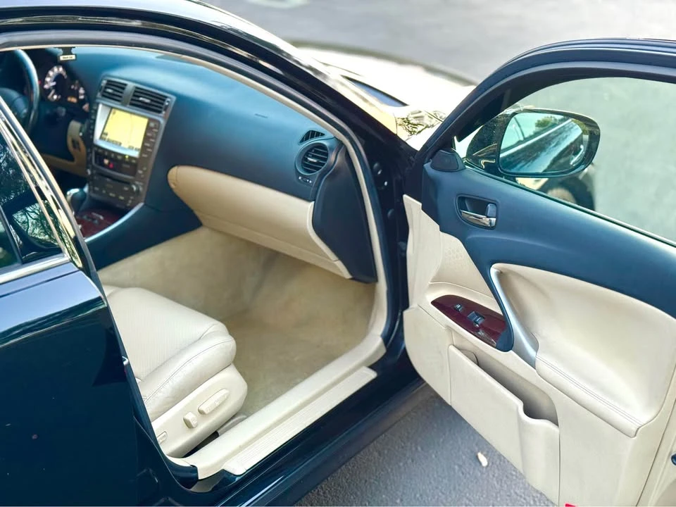 2007 Lexus IS 2nd Gen - Image 9 of 11